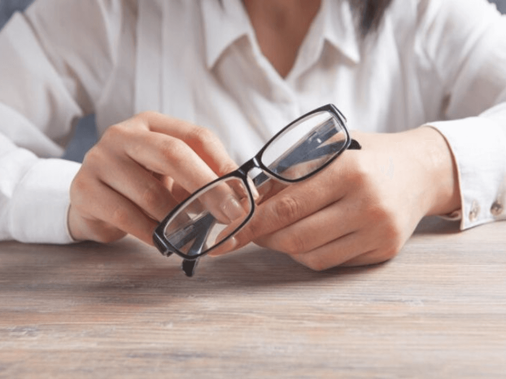 meo-kiem-tra-kinh-tai-nha