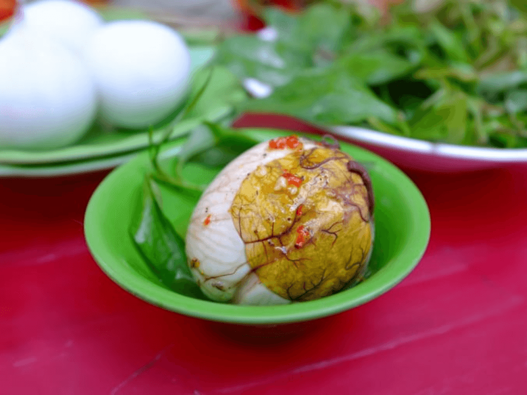 trung-vit-lon-co-duong-chat-gi