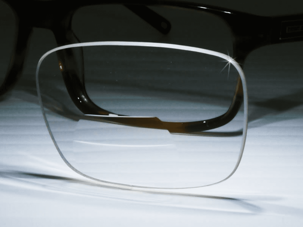 chat-lieu-mat-kinh-tac-la-gi