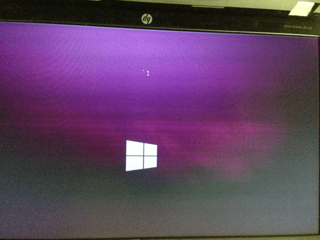 man-hinh-may-tinh-bi-doi-mau-hong