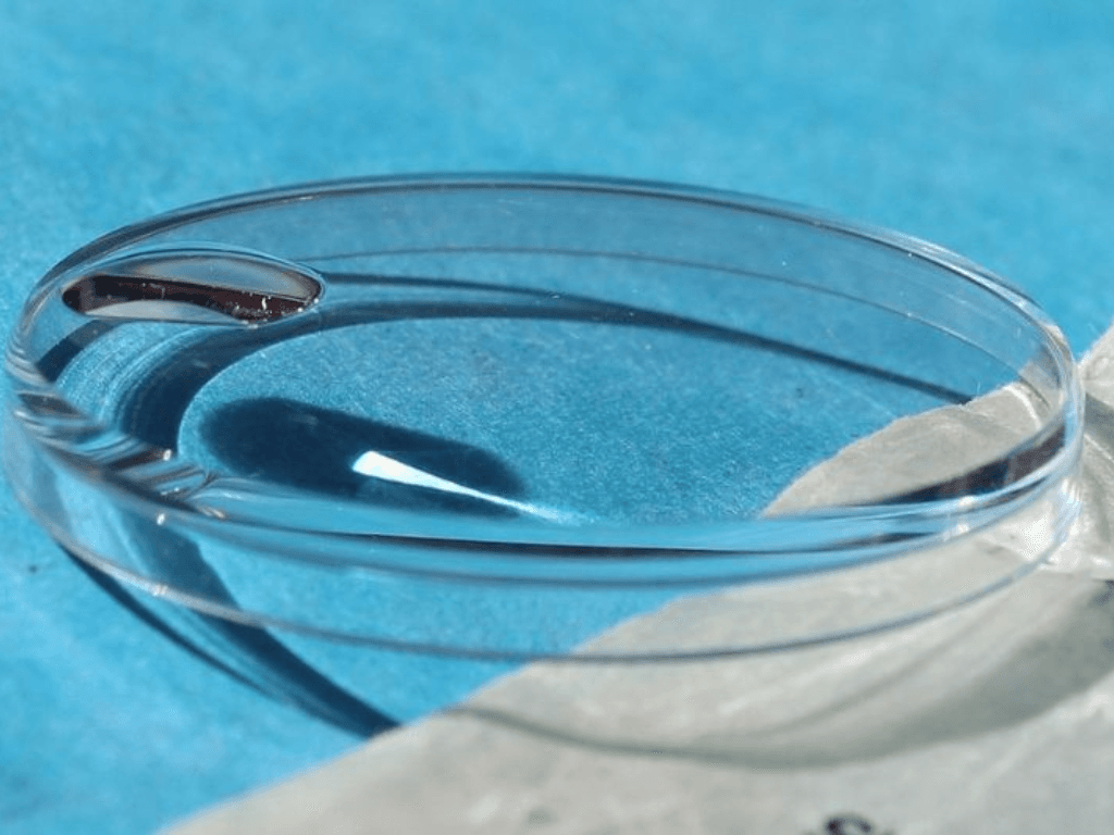 mat-kinh-mica-co-tot-khong