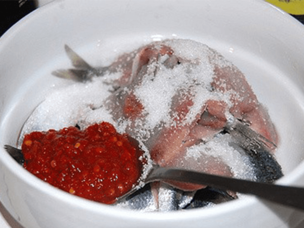 cach-kho-ca-trich-ngon-nhu-ca-hop-chuan-vi-khong-tanh