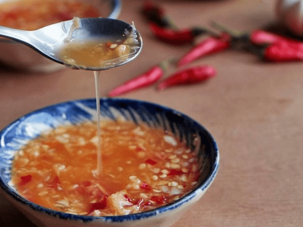 cach-pha-nuoc-mam-cham-ca-hap-chuan-vi-mien-tay