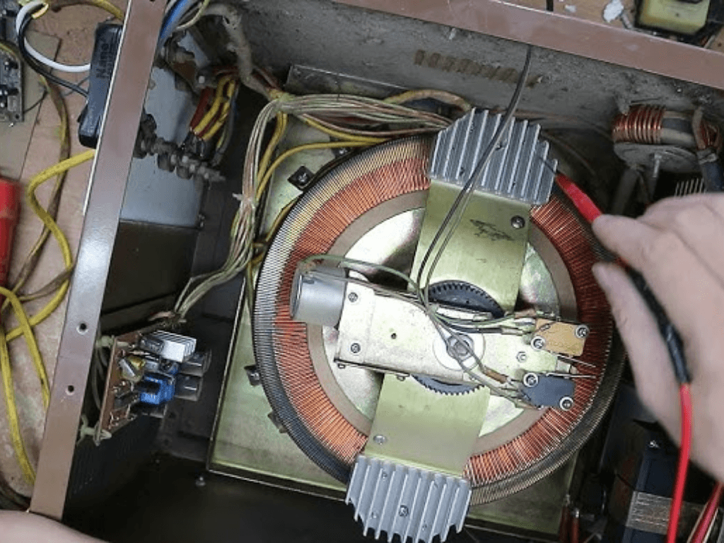 Khi-nao-can-goi-tho-de-thay-moi-hoac-bao-tri