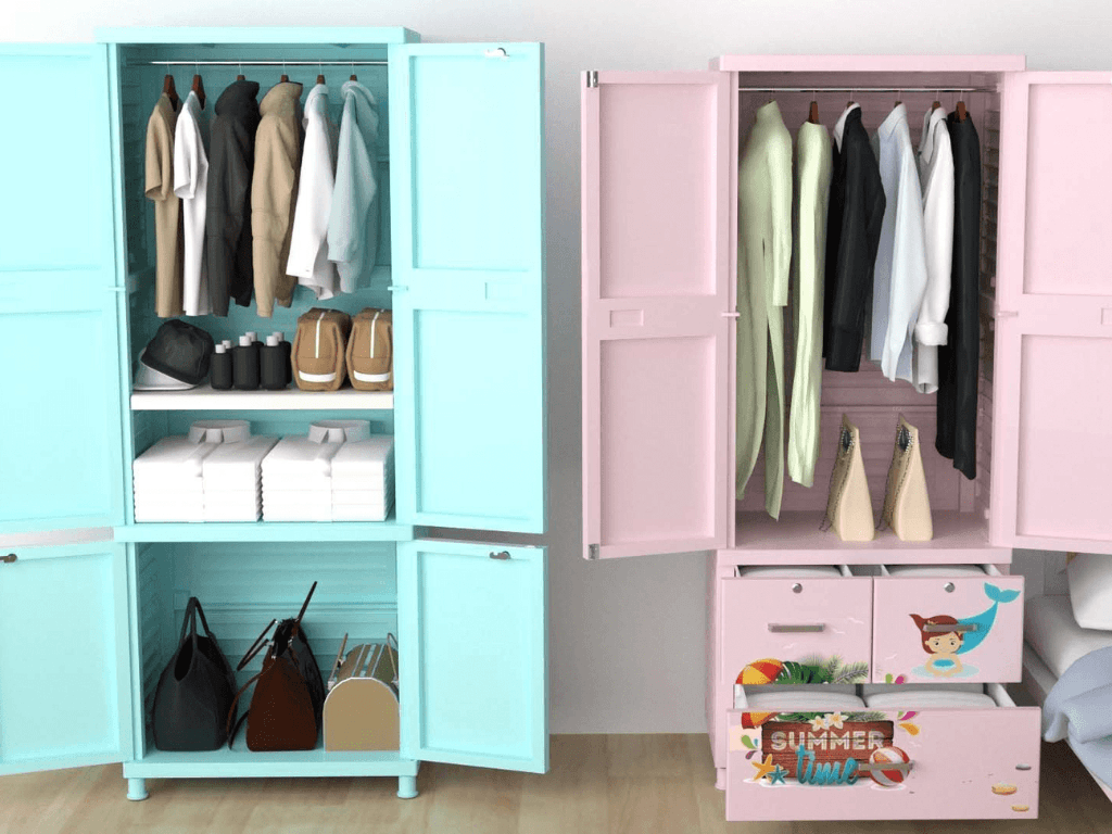 Tu-nhua-dung-quan-ao-co-dang-mua-khong