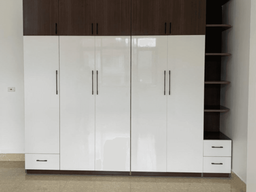 Tu-quan-ao-nhua-cong-nghiep