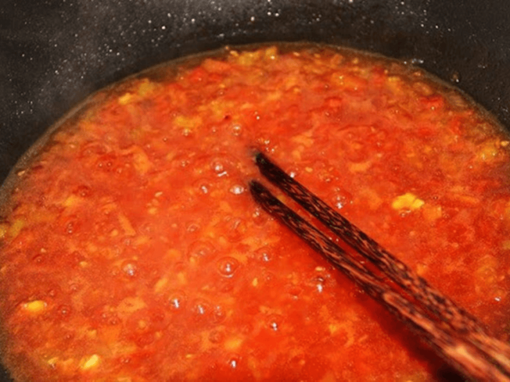 Cac-buoc-nau-sot-ca-chua-nhanh-gon