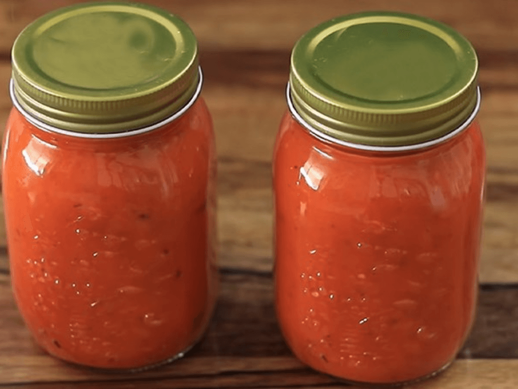 Cach-bao-quan-sot-ca-chua-dung-lau