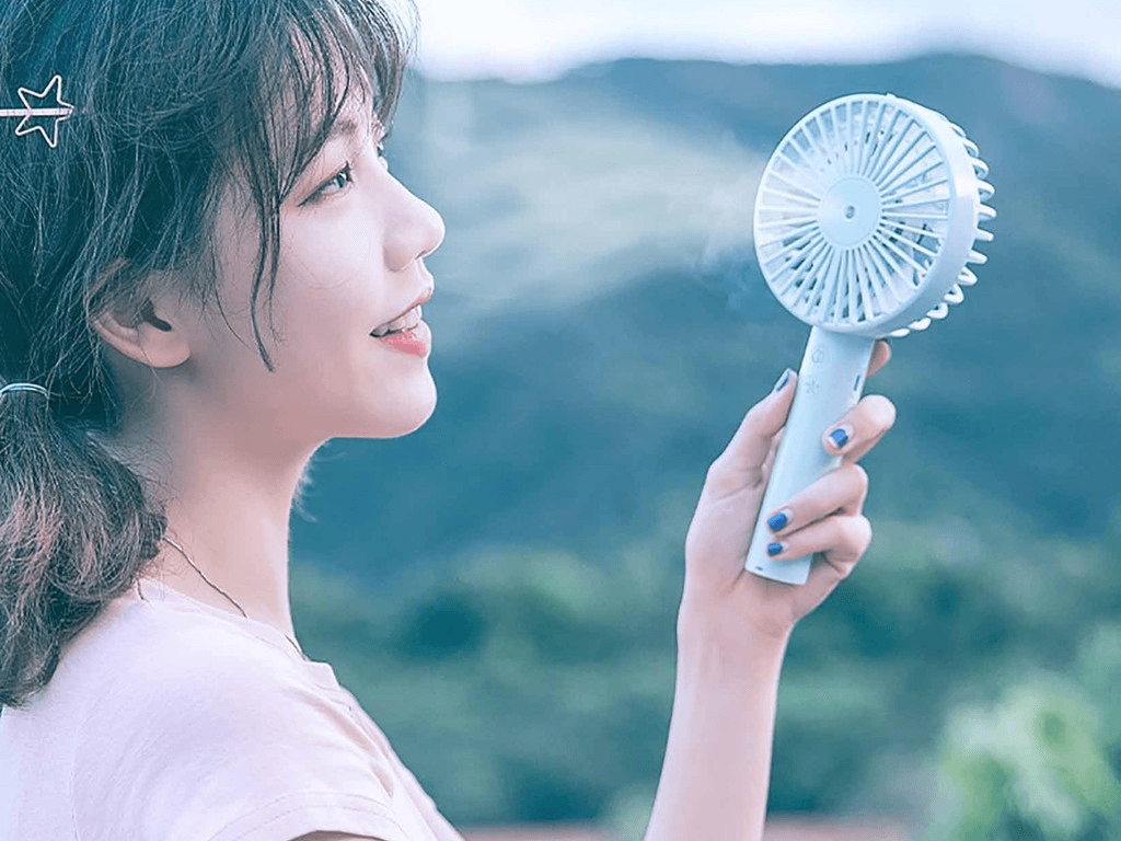 Meo-tiet-kiem-dien-khi-dung-quat-phun-suong