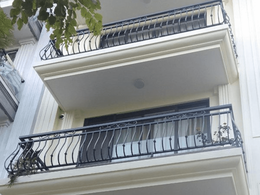 Cac-mau-lan-can-sat-don-gian-dep-theo-phong-cach-hien-dai