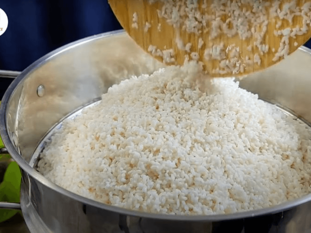 Cach-nau-xoi-de-lau-khong-bi-cung-giu-do-deo-ngon