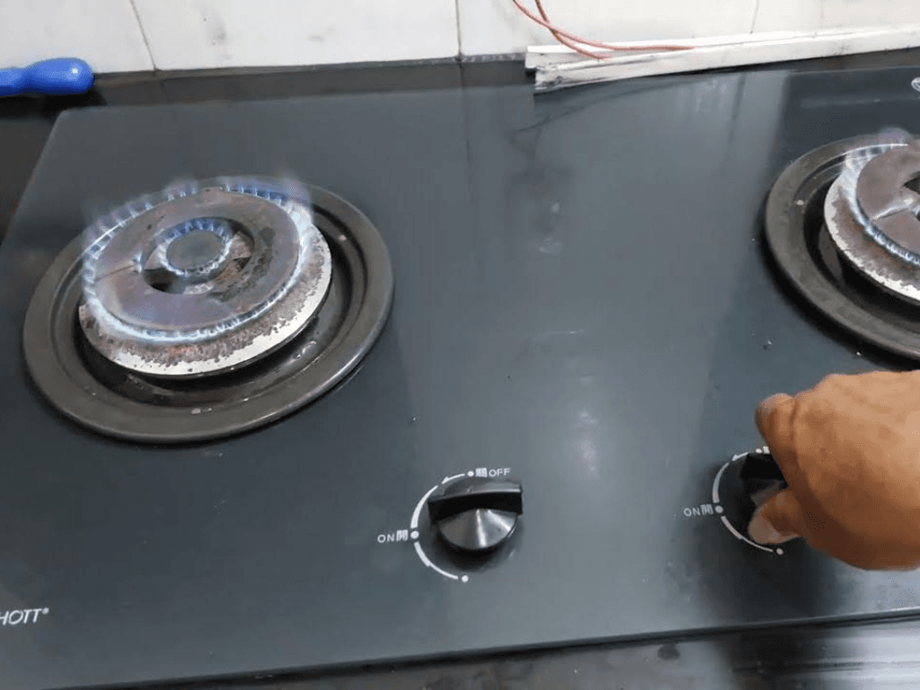 Meo-xu-ly-nhanh-khi-bep-ga-khong-bat-lua