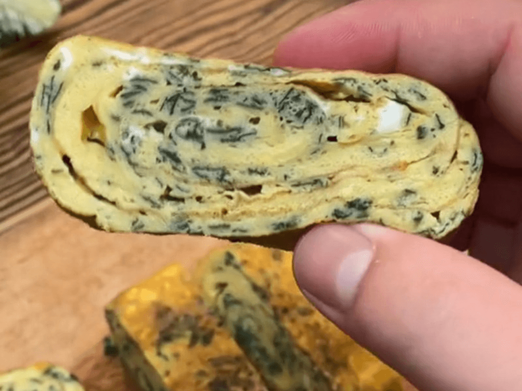 Goi-y-mon-an-kem-voi-trung-chien-la-mo