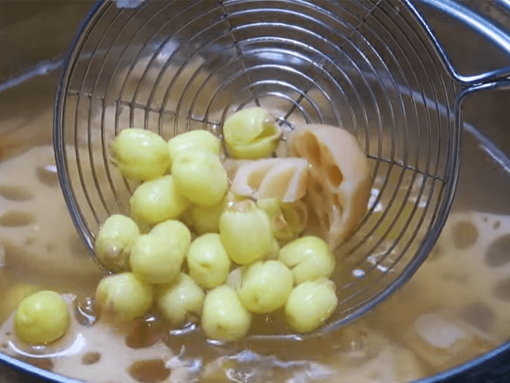 Bi-quyet-giu-che-khong-bi-nat-khi-nau