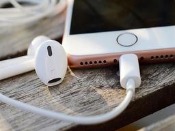 cách thu âm bằng tai nghe điện thoại