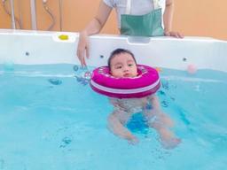 Cách chọn phao bơi cho bé