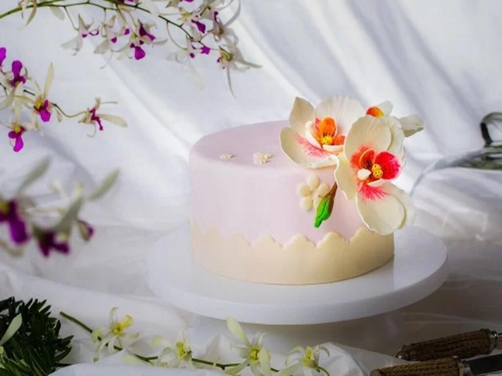 Cách làm fondant trang trí bánh đơn giản bí quyết khiến bánh "lột xác"