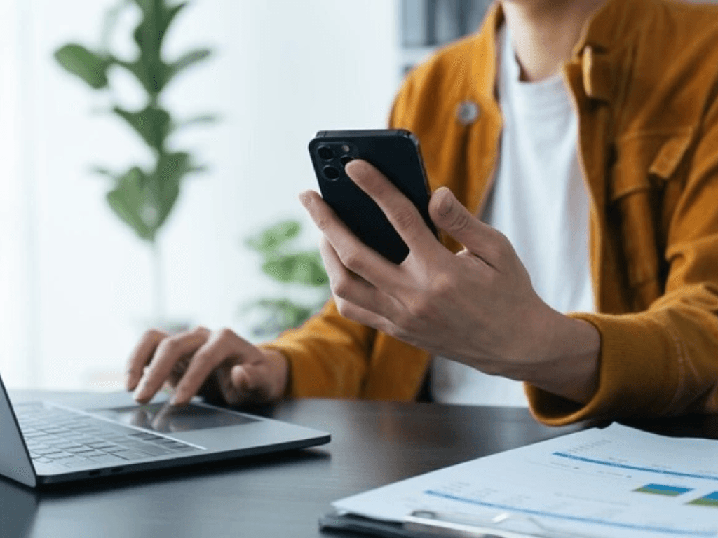 Tìm kiếm ứng dụng trên điện thoại đang truy cập vị trí “dòm ngó” bạn