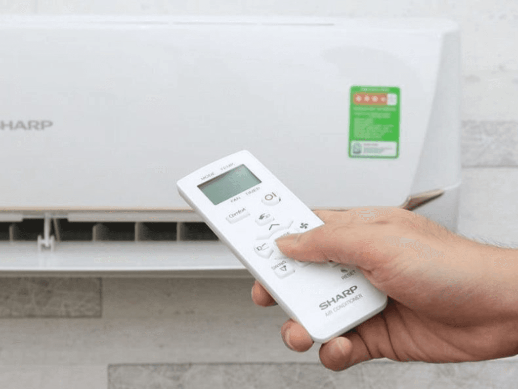 Máy lạnh Sharp báo lỗi nháy đèn vàng khiến gia chủ “tá hoả” do đâu