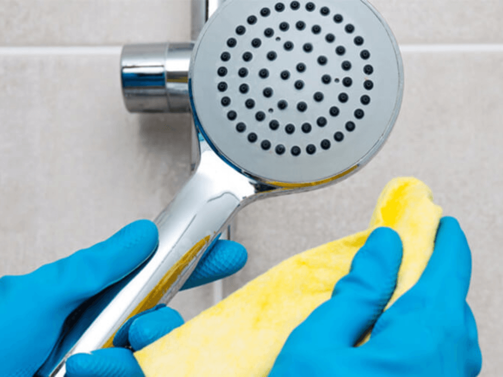 Cách vệ sinh vòi sen tắm giúp nước phun mạnh trở lại như lúc mới mua