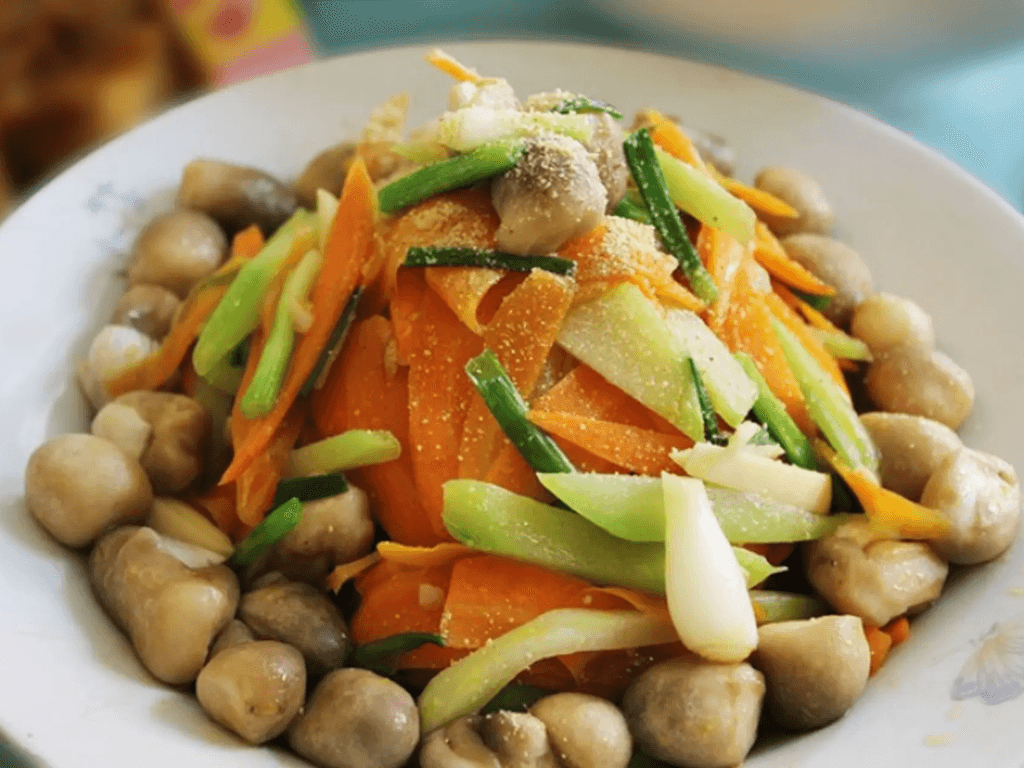 Cách làm nấm rơm xào chay thơm lừng đưa cơm ăn mấy bát vẫn “thòm thèm”