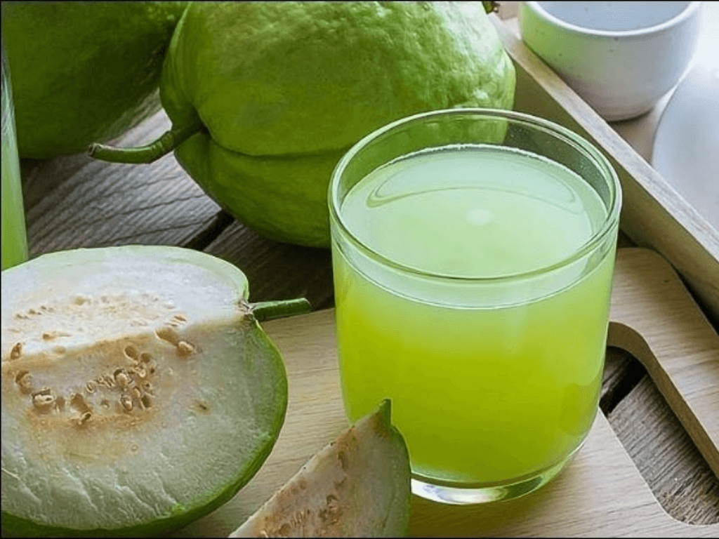 Cách làm nước ép ổi dứa thanh mát giải nhiệt “thần tốc” ngày hè oi nóng