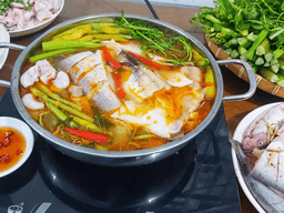 cách nấu lẩu chua cá chẽm