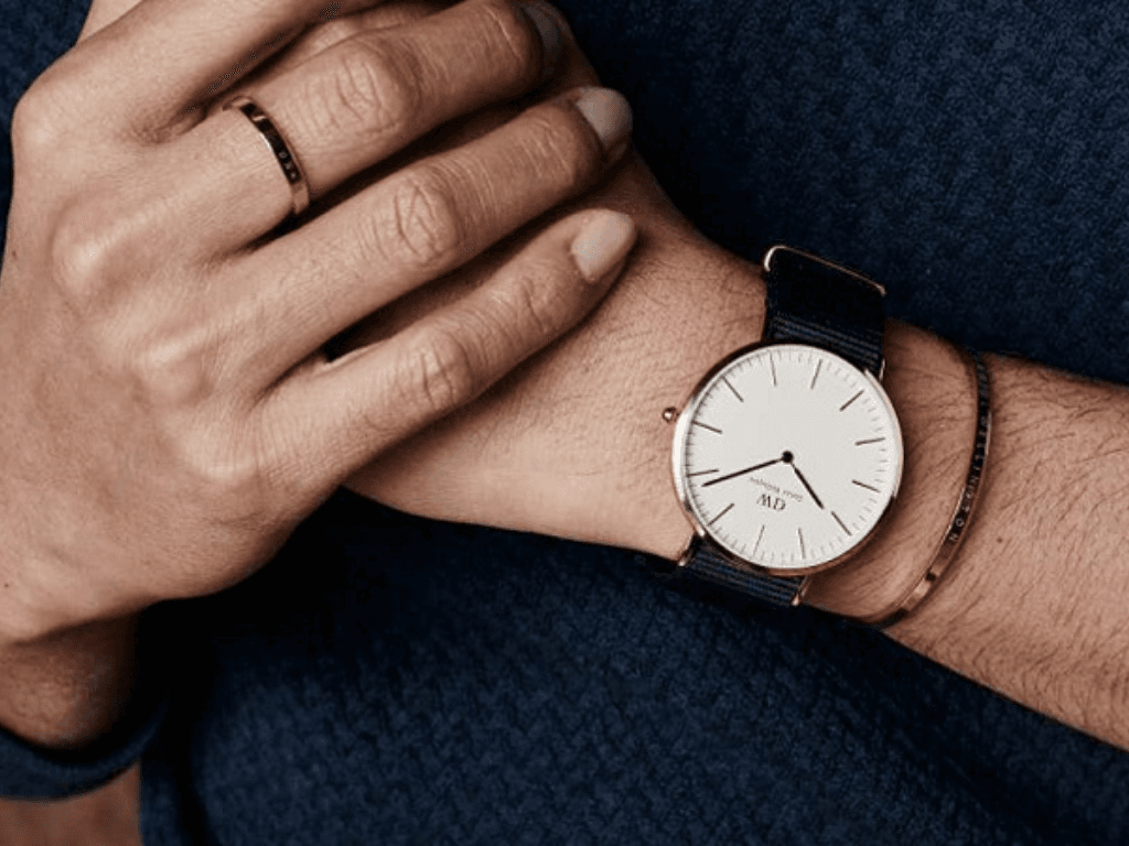 Cách chọn size đồng hồ DW (Daniel Wellington) chuẩn tay deo vào là “auto sang”