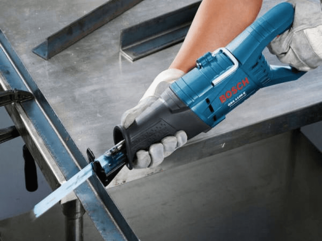 So sánh máy cắt sắt Trung Quốc và Nhật Bản bền khỏe rẻ liệu có thể “3 in 1”