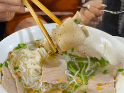 cách nấu hủ tiếu giò heo