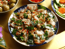 cách xào thịt lợn rừng với lá móc mật