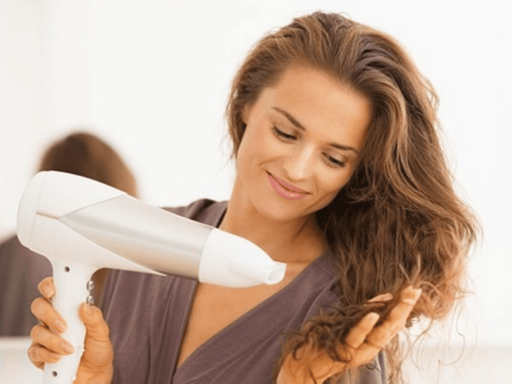 Các tính năng đặc biệt của máy sấy tóc có thể “cứu nguy” cho mái tóc hư tổn