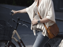 phụ nữ mang thai có nên đạp xe