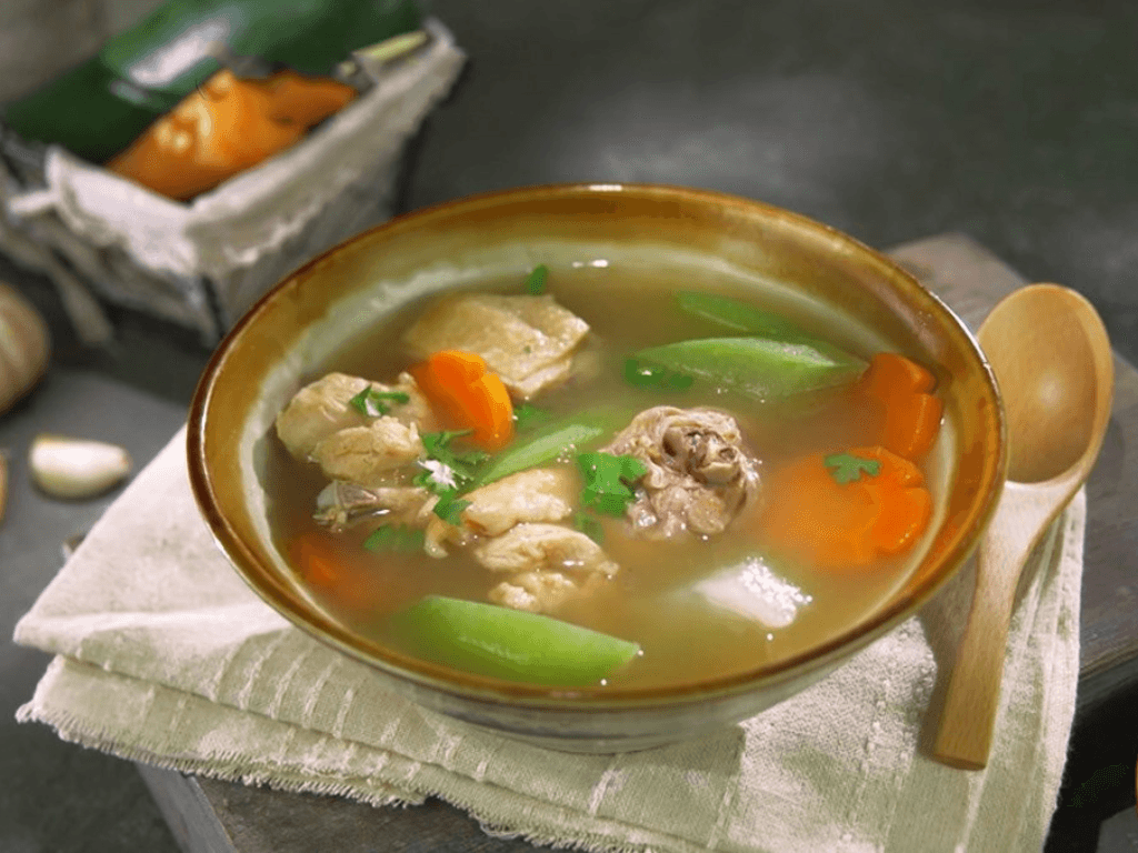 Cách nấu canh gà bí đao “mát tận tâm can” cho những ngày oi bức chán ăn