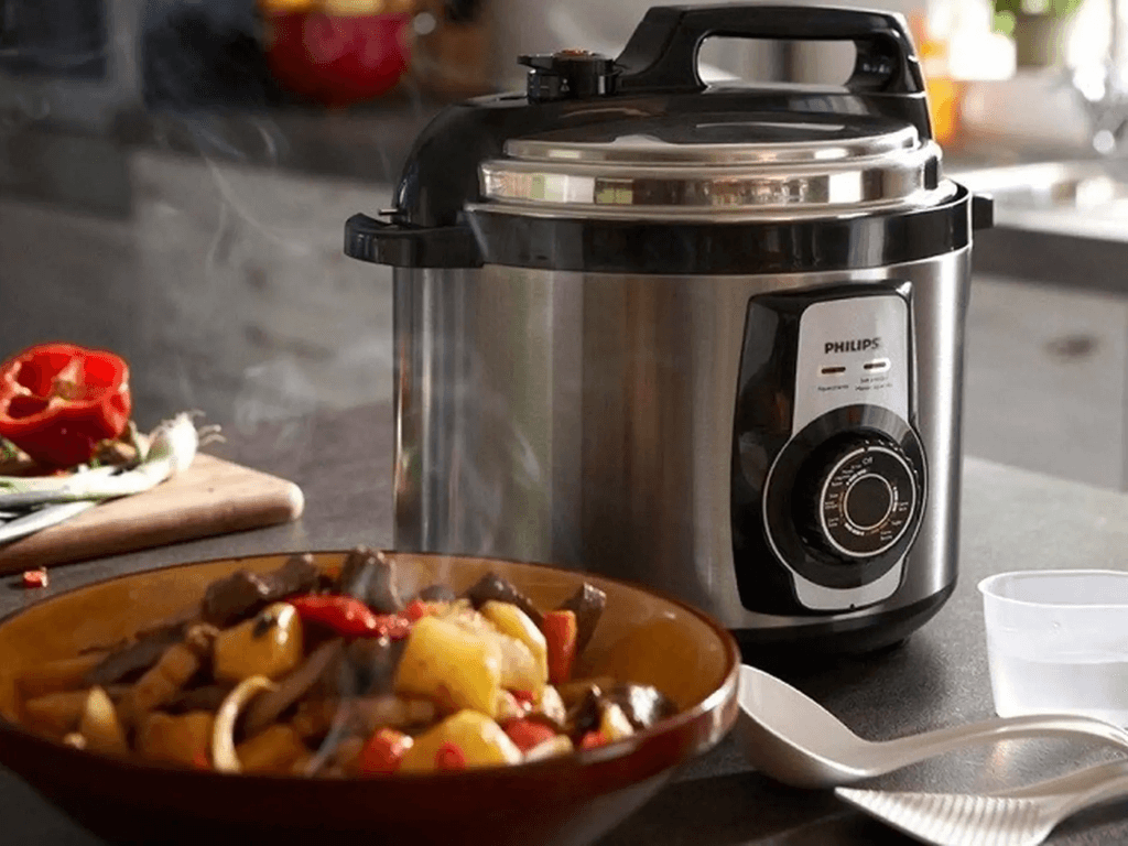 Cách sử dụng nồi áp suất điện mà không bị xì khói như phim hành động