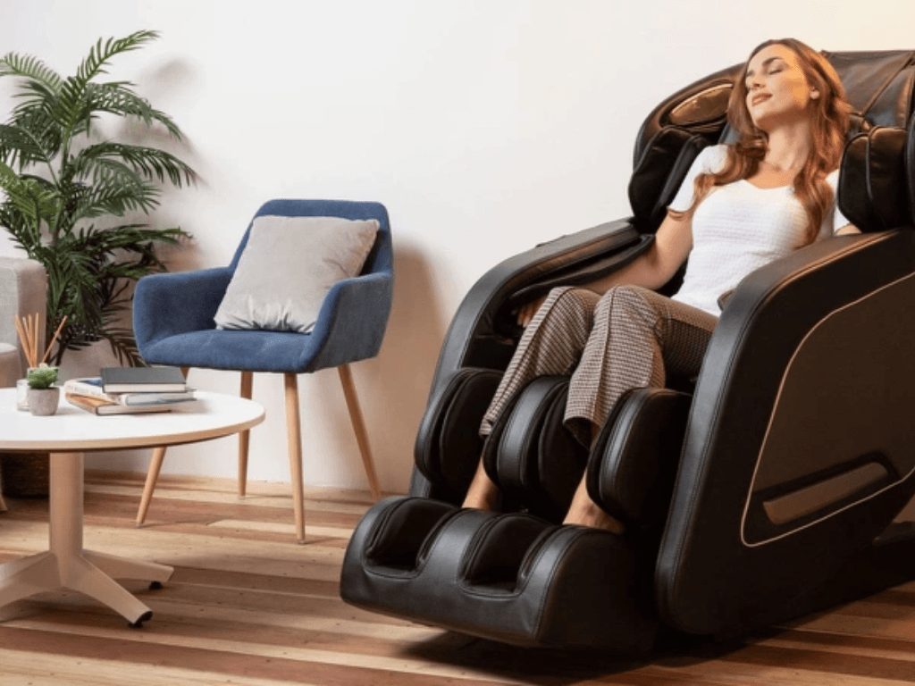 Nên mua ghế massage toàn thân giá bao nhiêu để vừa sướng vừa không đau ví