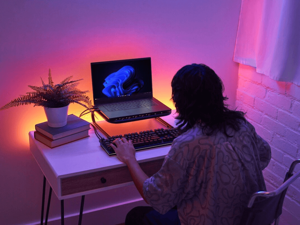 Kích hoạt Dynamic Lighting trên Windows 11 đơn giản chỉ với vài cú click