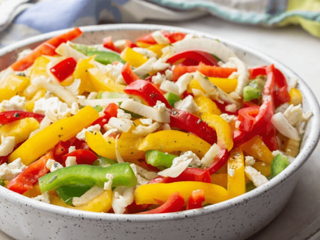 Cách làm salad ớt chuông đầy màu sắc ăn là yêu ngay từ miếng đầu tiên