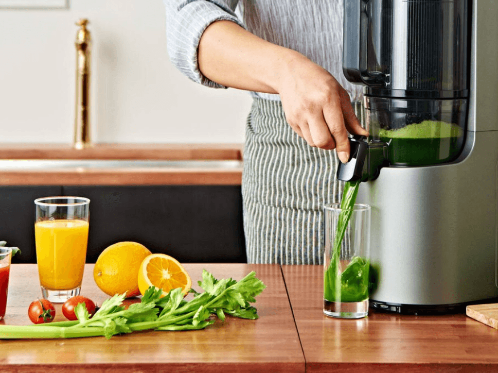 Cách sử dụng máy ép chậm lần đầu mà không toang máy toang ví