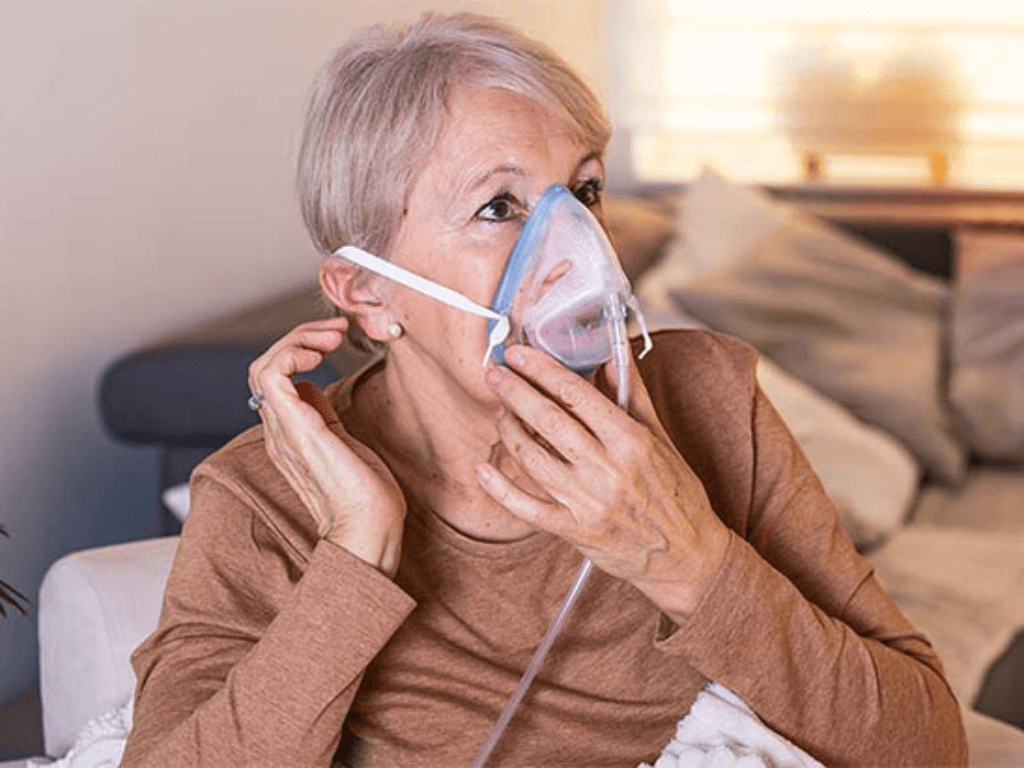 Có nên dùng máy tạo oxy cho người già? Cẩn thận nếu chọn sai là phản tác dụng