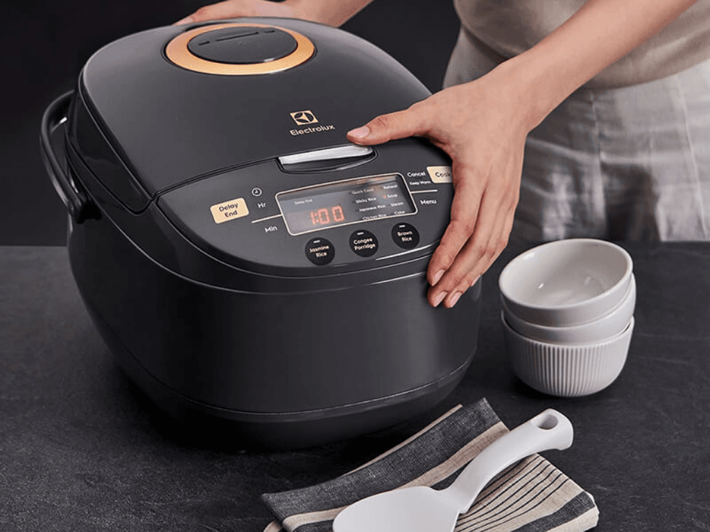 Cách sử dụng nồi cơm điện Electrolux ERC6503W khiến cả nhà gật gù khen khéo