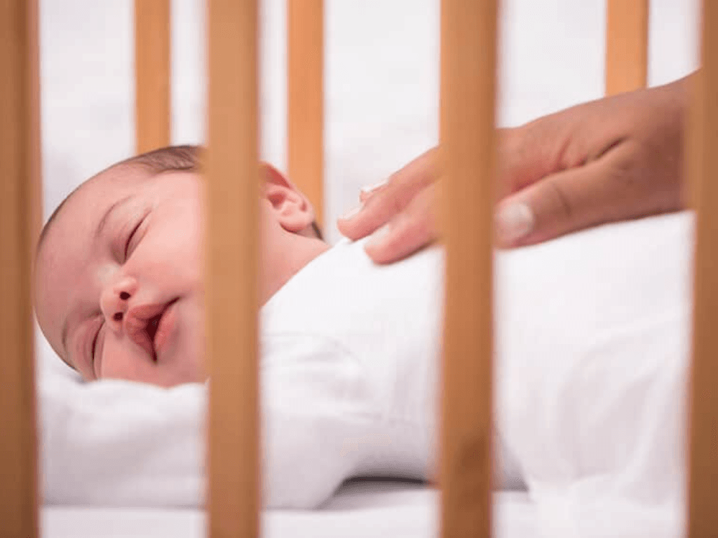 Phương pháp luyện ngủ Ferber: Giấc ngủ độc lập cho con hay nỗi ám ảnh của mẹ?