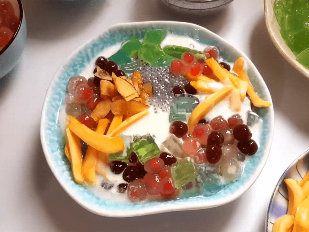 Cách làm sữa chua mít ngon nhất kiểu “topping ngập mặt” ăn tới đâu mê tới đó