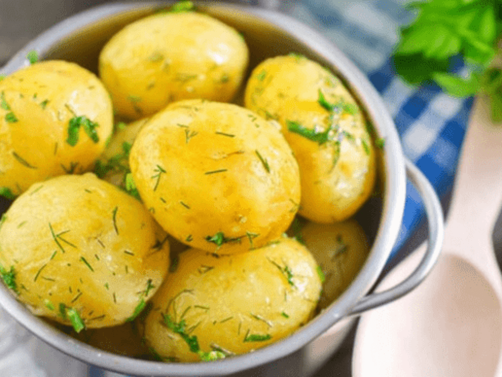 Ăn khoai tây có giảm cân không khi chuyên gia dinh dưỡng cũng “chia phe”