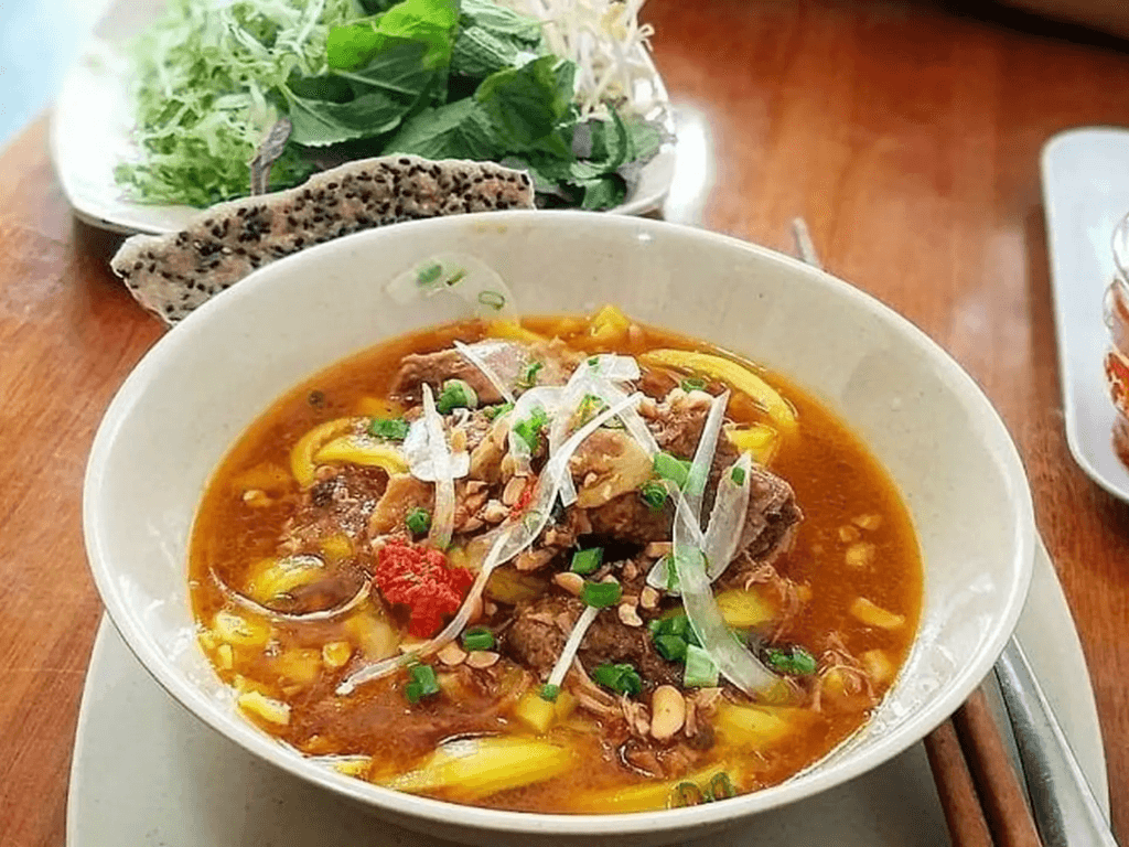 Cách nấu mì Quảng Đà Lạt tại nhà giản dị nhưng ngon “rớt nước mắt”