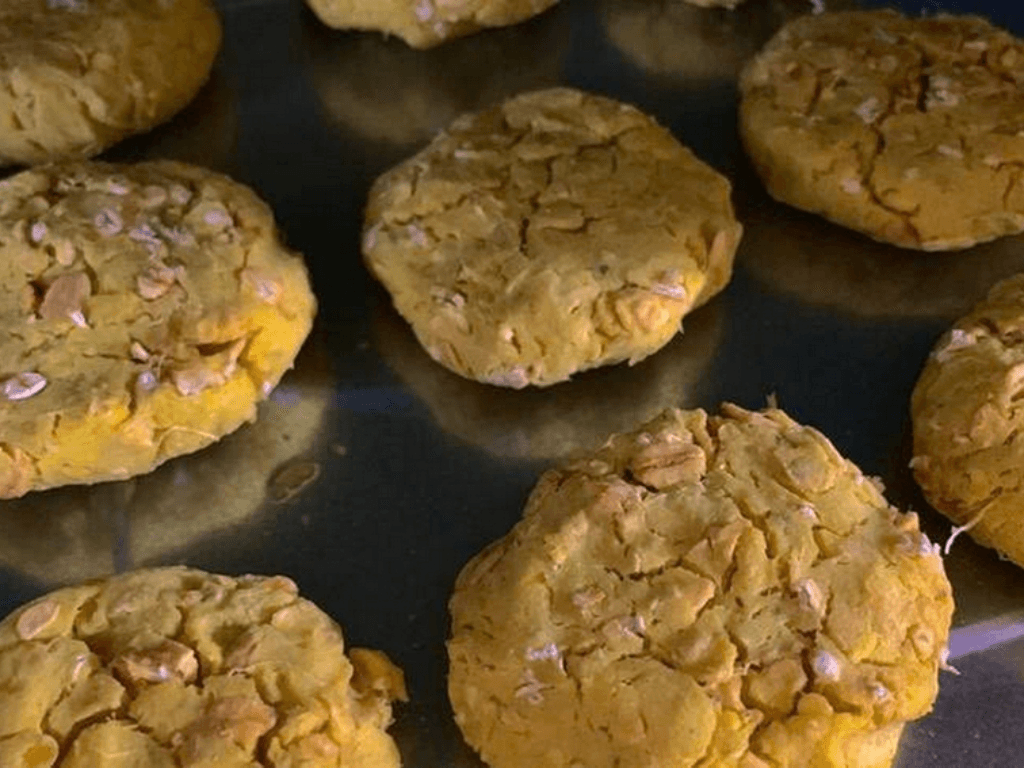 Cách làm bánh khoai lang yến mạch “siêu healthy” ăn hoài không lo tăng cân