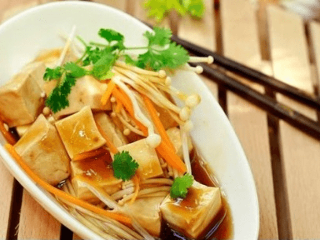 Cách nấu đậu hủ sốt nấm kim châm khiến bữa cơm gia đình thêm “chanh sả”