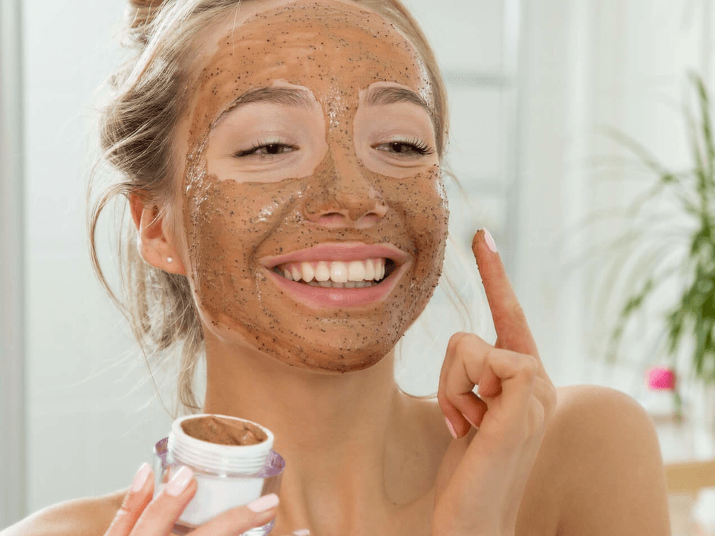 Có nên tẩy tế bào chết cho da mặt không để lớp makeup lên “mướt mịn” hơn
