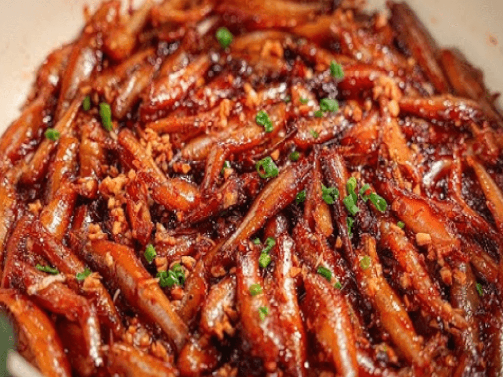 Cách làm cá cơm kho quẹt ngon “bùng nổ hương vị” chấm rau củ siêu hao cơm