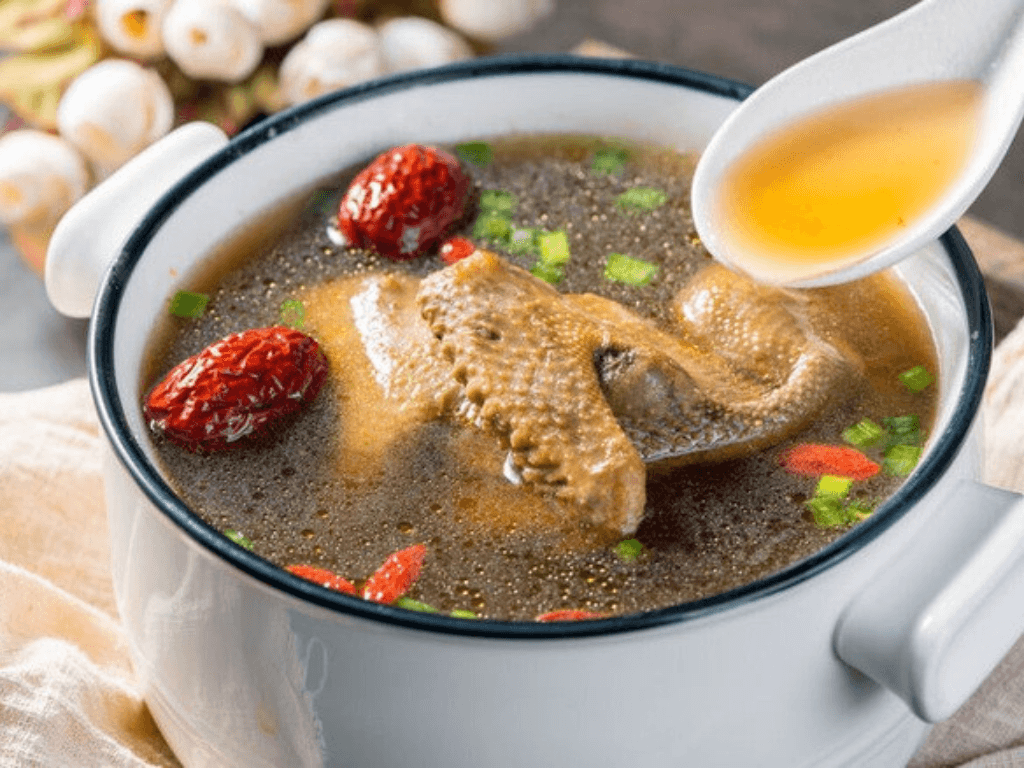 Cách hầm chim bồ câu thuốc bắc “siêu bổ” thơm lừng không tanh cho cả gia đình